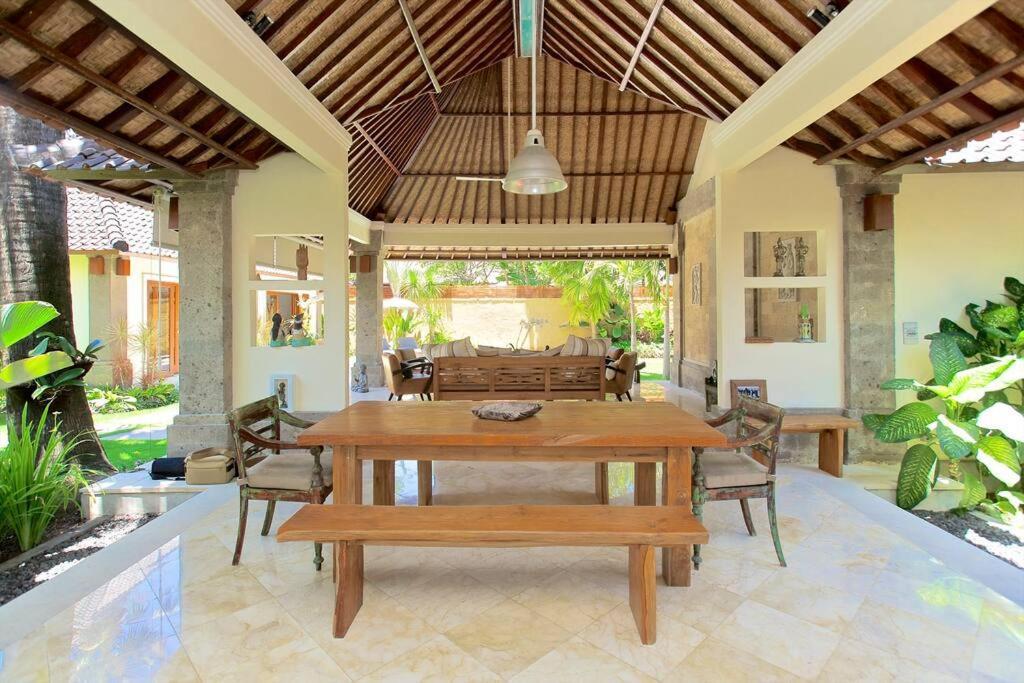 Tropical Oasis, Villa Mimba Санур Экстерьер фото