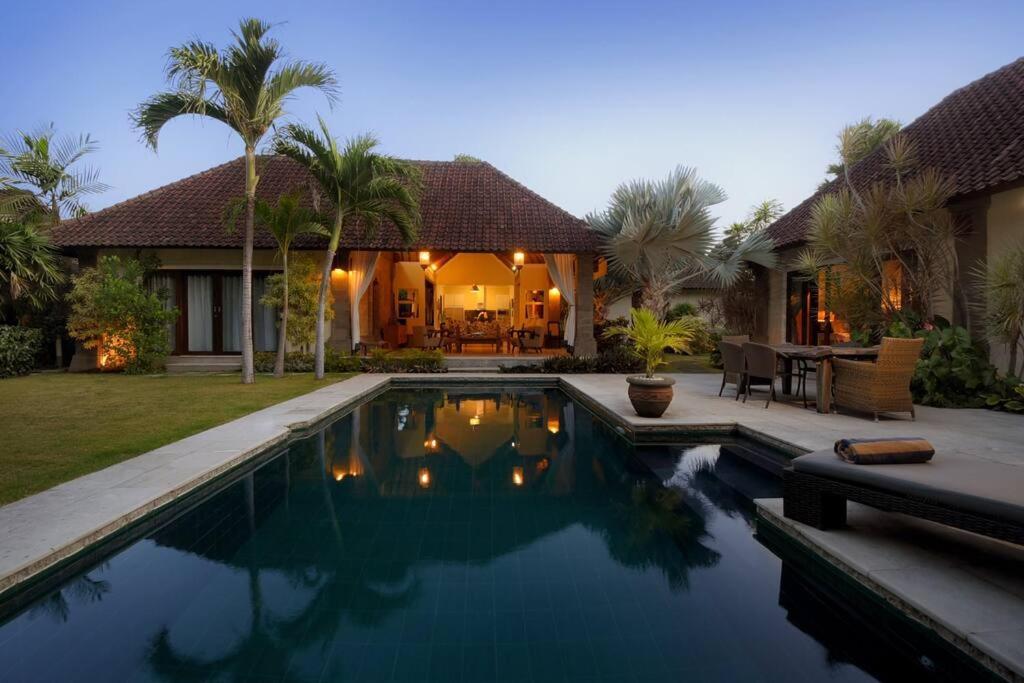 Tropical Oasis, Villa Mimba Санур Экстерьер фото