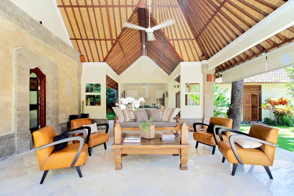 Tropical Oasis, Villa Mimba Санур Экстерьер фото
